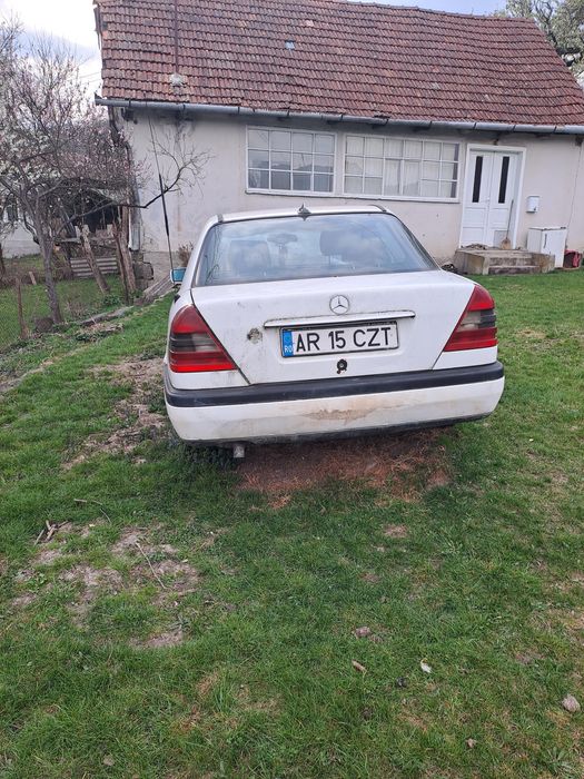Vând Mercedes! Mai multe detalii la telefon!