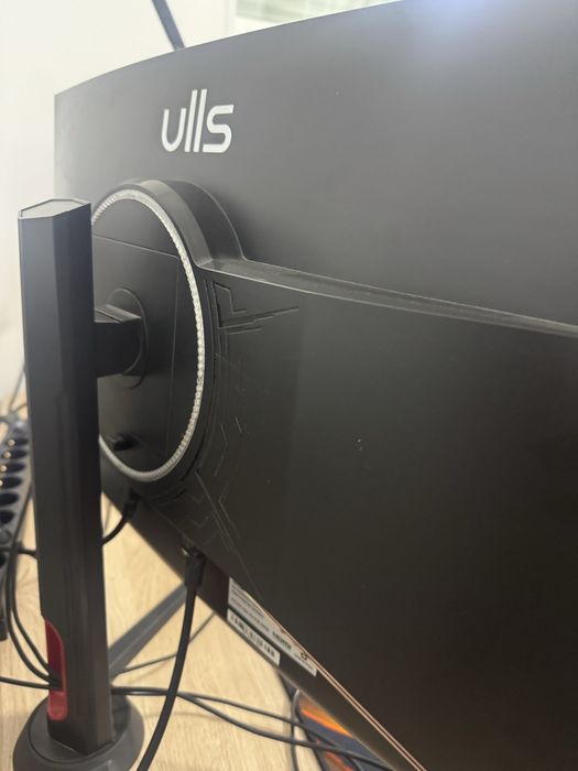 Monitor 27” Rulls 165hz curved