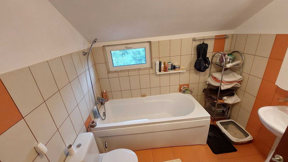 Inchiriere Casa P+ M, zona Serbanesti