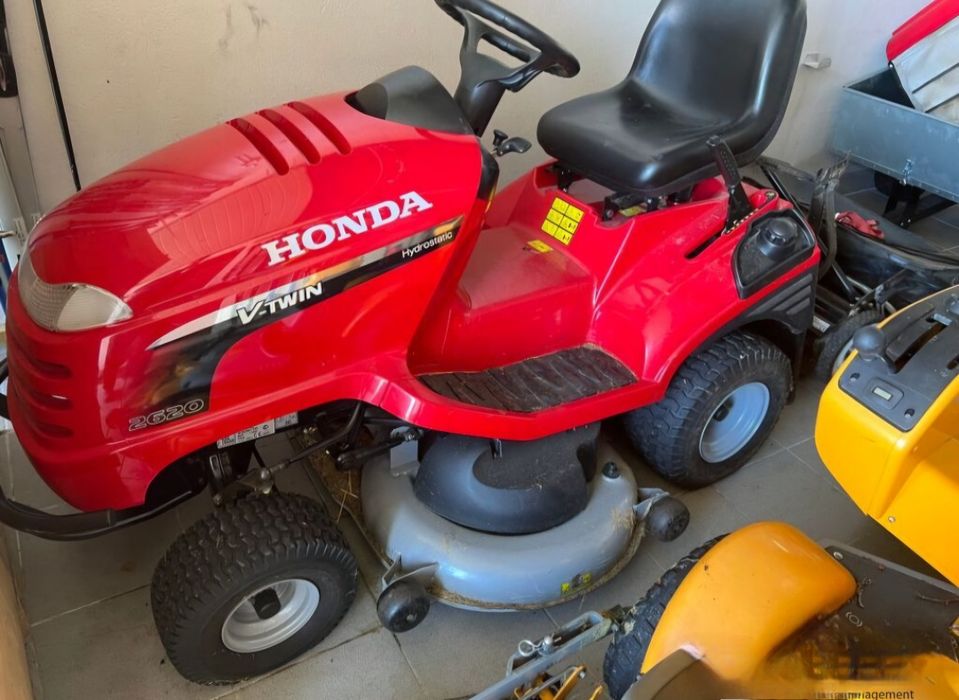 Tractoras gazon iarba Profesional HONDA 20 CP 125 LĂȚIME 2 CILINDRII!