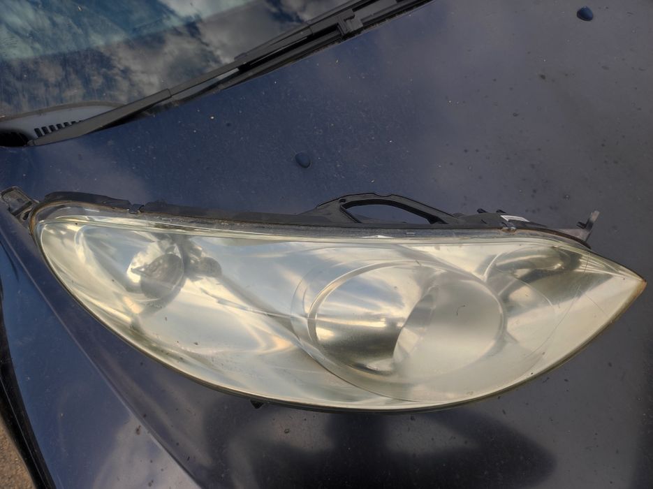 Десен фар за Пежо-407