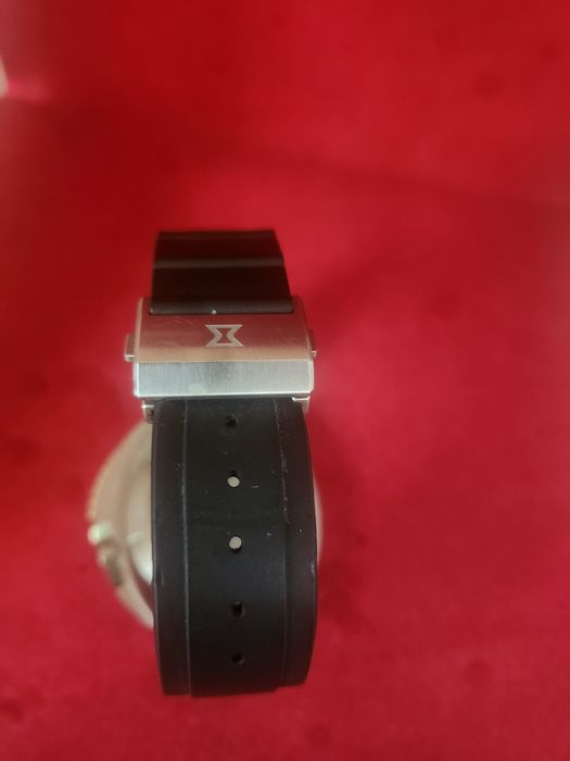 Мъжки часовник кварцов Edox