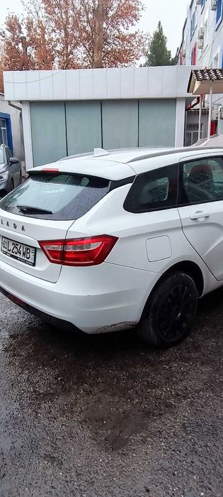 Продам машину мотор и коробка nissan