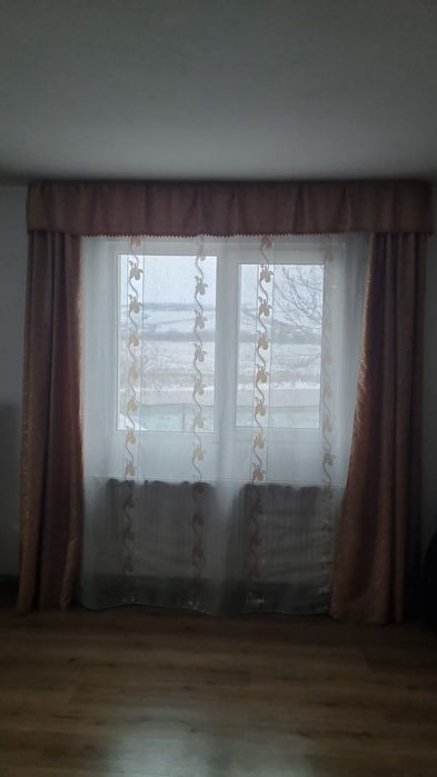 Vand 2 seturi de perdele+draperii