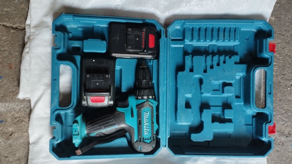 Продам шуруповёрт с дефектом