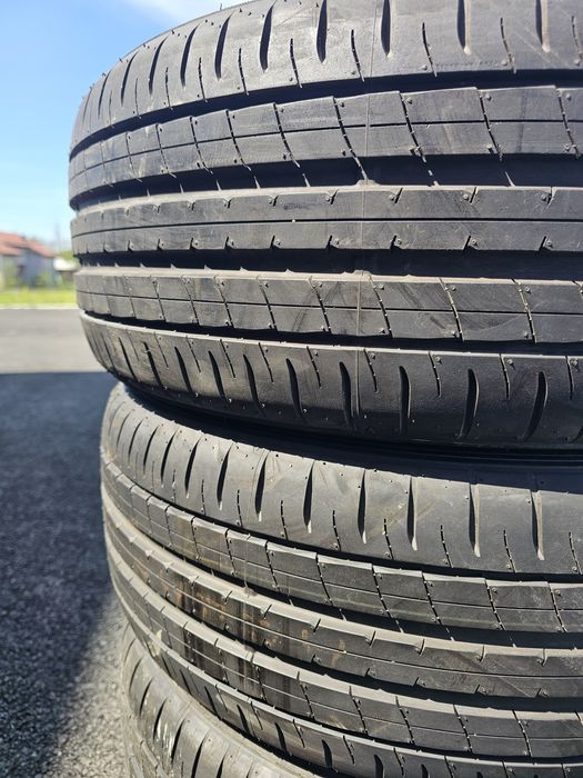 Vând cauciucuri 225 50 R18