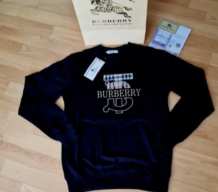 Bluza Burbbery negru intens,logo brodat, diverse nuante