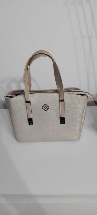 Чанта в златисто