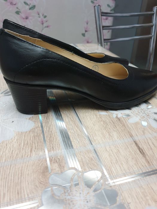 Новые женские туфли