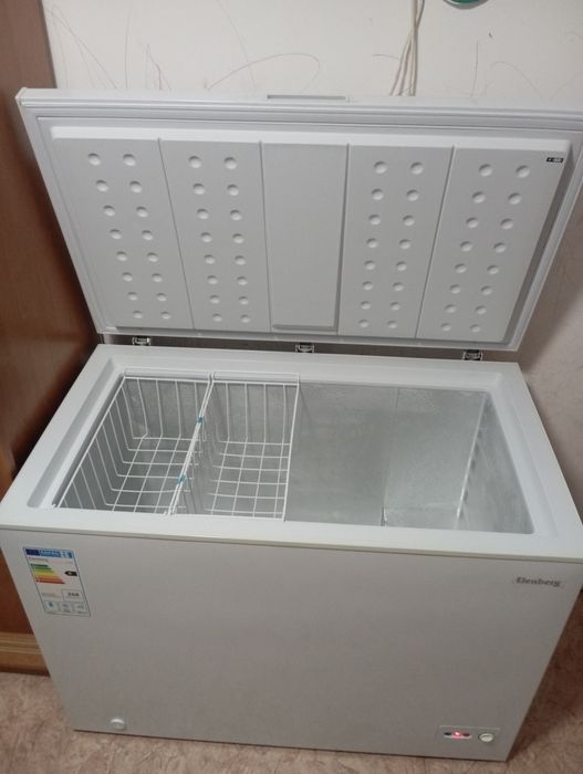 Продам морозильную камеру