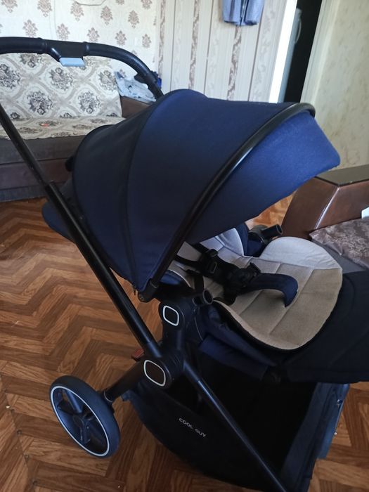 Продам детскую  коляску