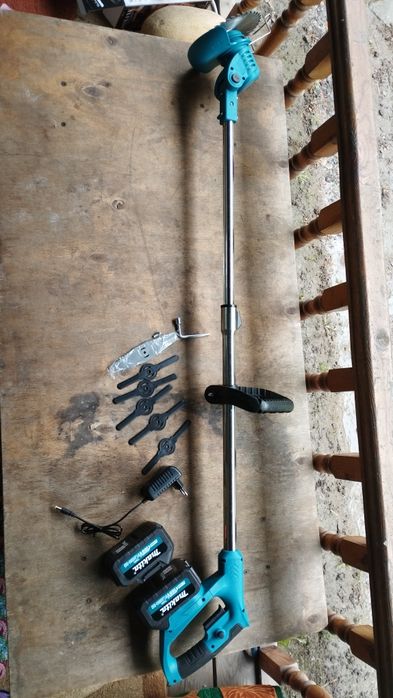 Садовый триммер на батарейках