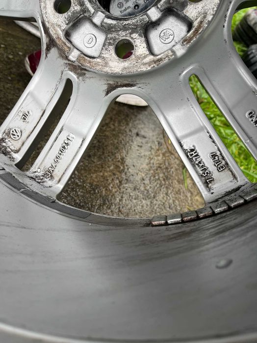 Jante VW Passat R Line 17 Golf Jetta Touran Caddy anvelope 235/45ZR17