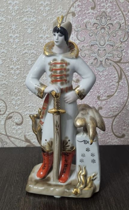 Статуэтка продаю