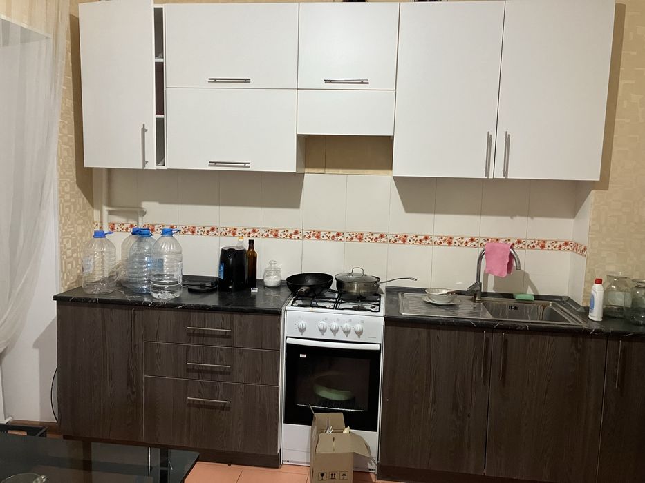 Большой кухонный гарнитур. Недорого