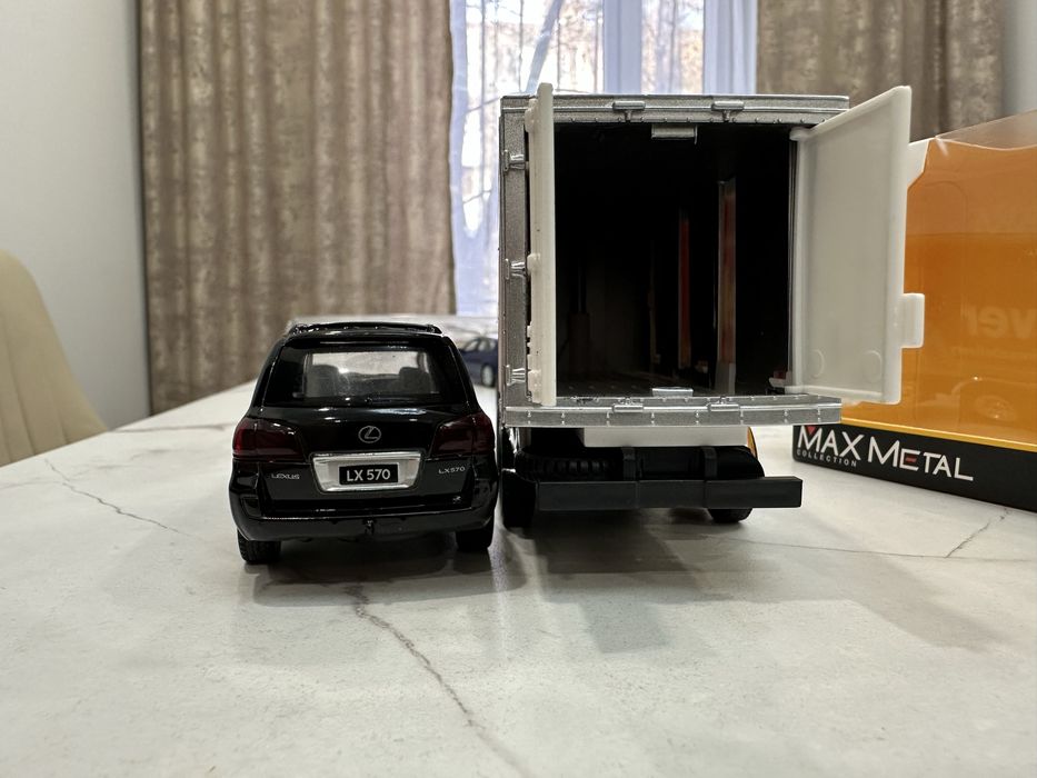 Машинка железная