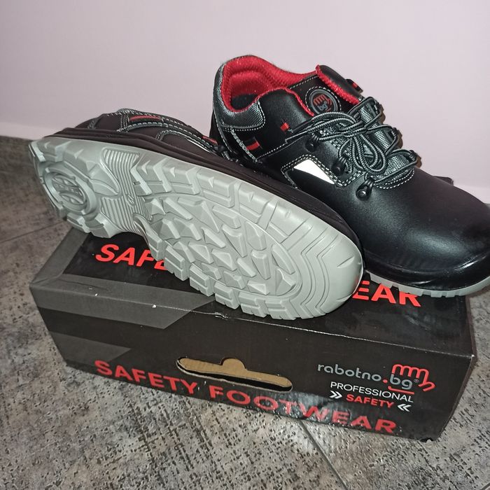 Работни обувки половинки с бомбе