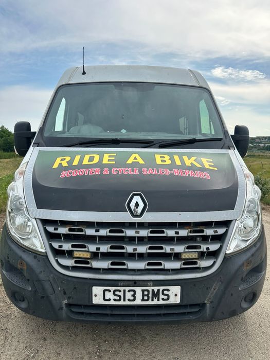 Renault master 2.3 uk