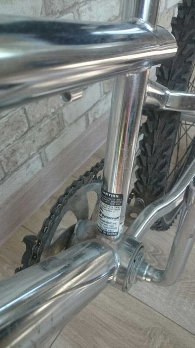 Велосипед спортивный для фристайла.