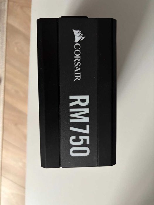 Блок питания Corsair RM750