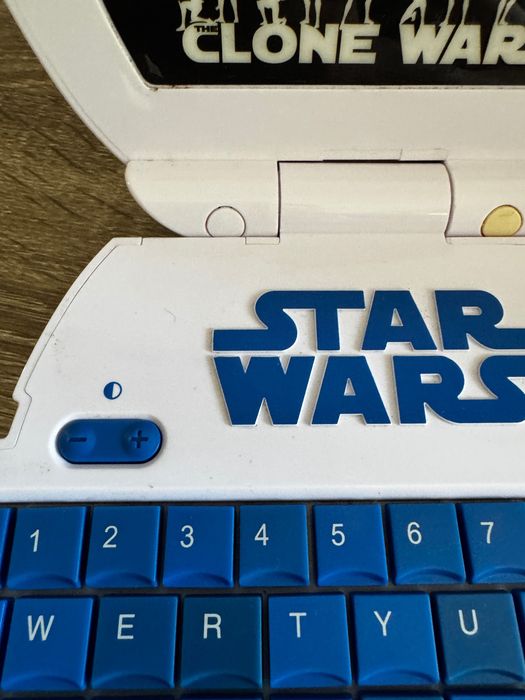 Star Wars The Clone Wars детски образователен лаптоп Oregon Scientific E-CT33G