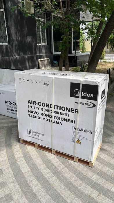 Midea колонный кондиционери FST INV — 48,000 Btu / 220V / Инвертер