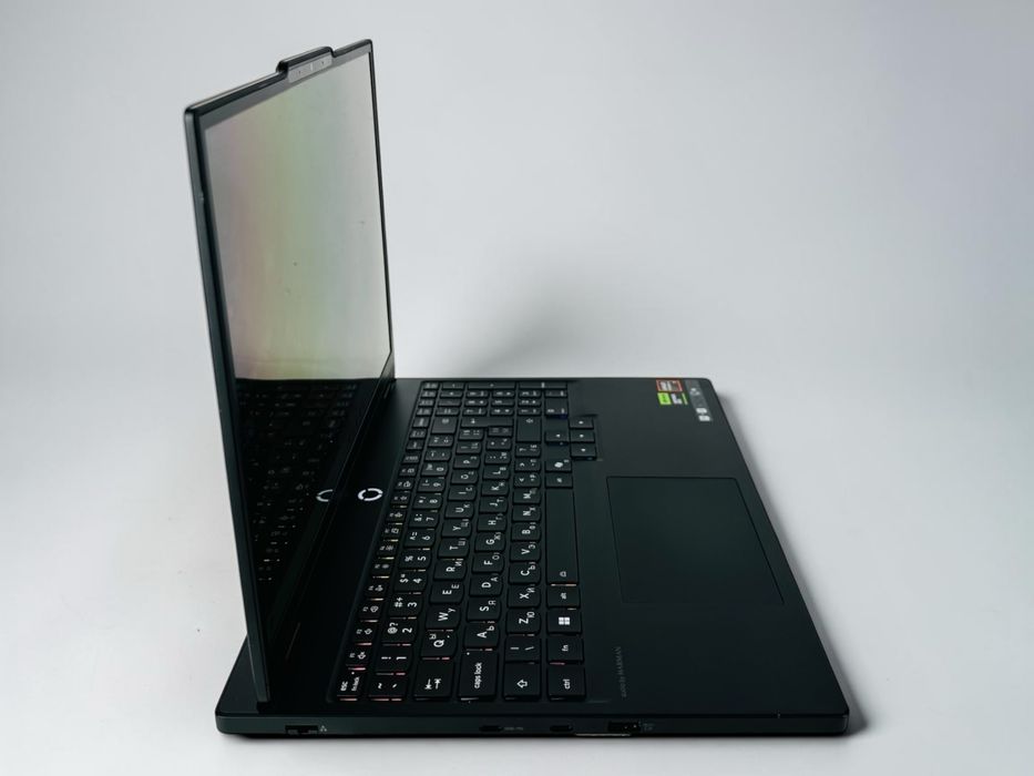 Lenovo Legion 5 15AKP10 AMD Ryzen AI 7 350 15.1" WQXGA OLED 165Hz 32GB DDR5 RAM 1TB SSD NVIDIA GeForce RTX 5070 8GB GDDR7