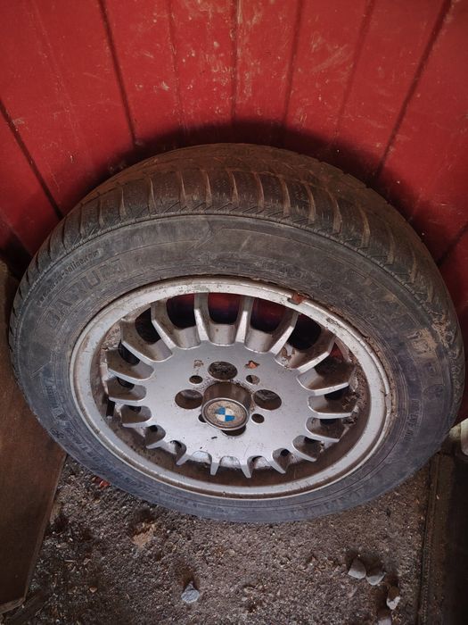 Vand 4 Jante R14 cu tot cu cauciucuri BMW e30