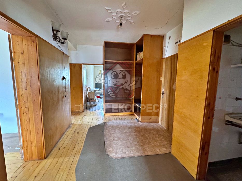 Продава се Многостаен апартамент в Асеновград - 145 кв.м за 725 €/кв.м - Снимка #12