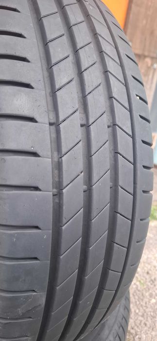 2бр. 185/65/15 Bridgestone 6.8mm грайфер, дот 23г. Безплатен монтаж