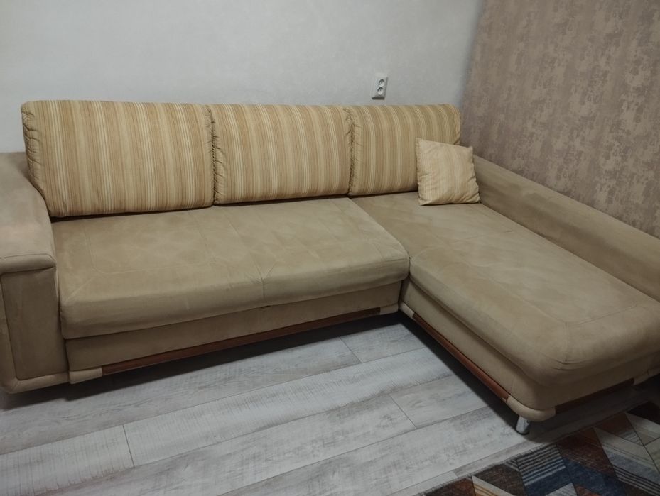 Угловой диван срочно