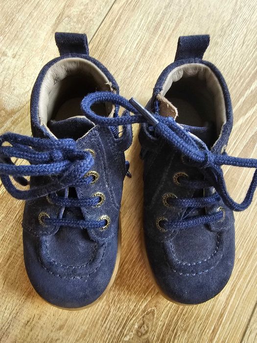 Детски обувки  за момче 22 номер Kickers