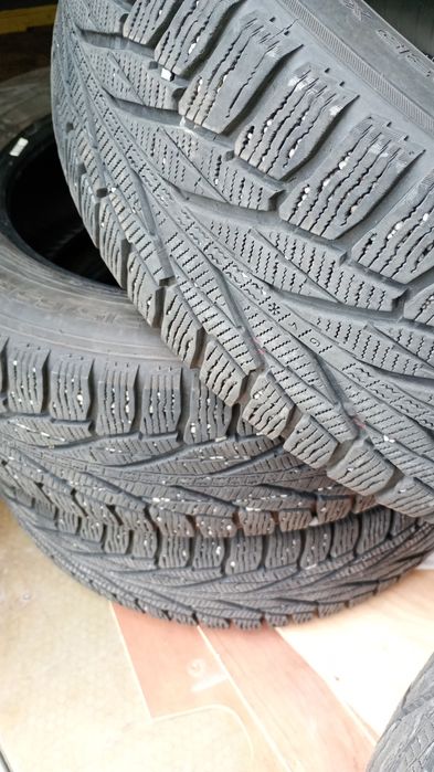 Set anvelope iarna 215 65 R17 NOKIAN Hakkapeliitta R2 ca noi
