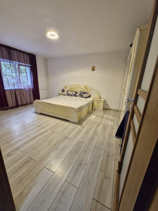 Apartament 3 camere mall vitan