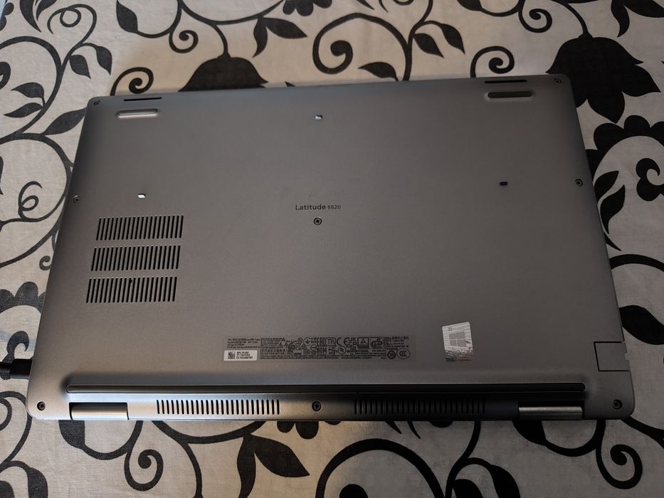 Laptop Dell Latitude 5520, Intel Core i7 vPro, 32Gb RAM