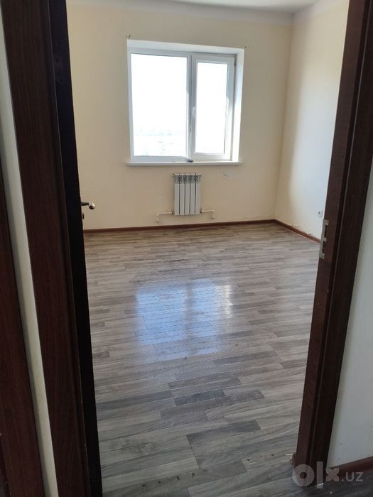 Uy sotiladi uzun ovul 5chi etaj