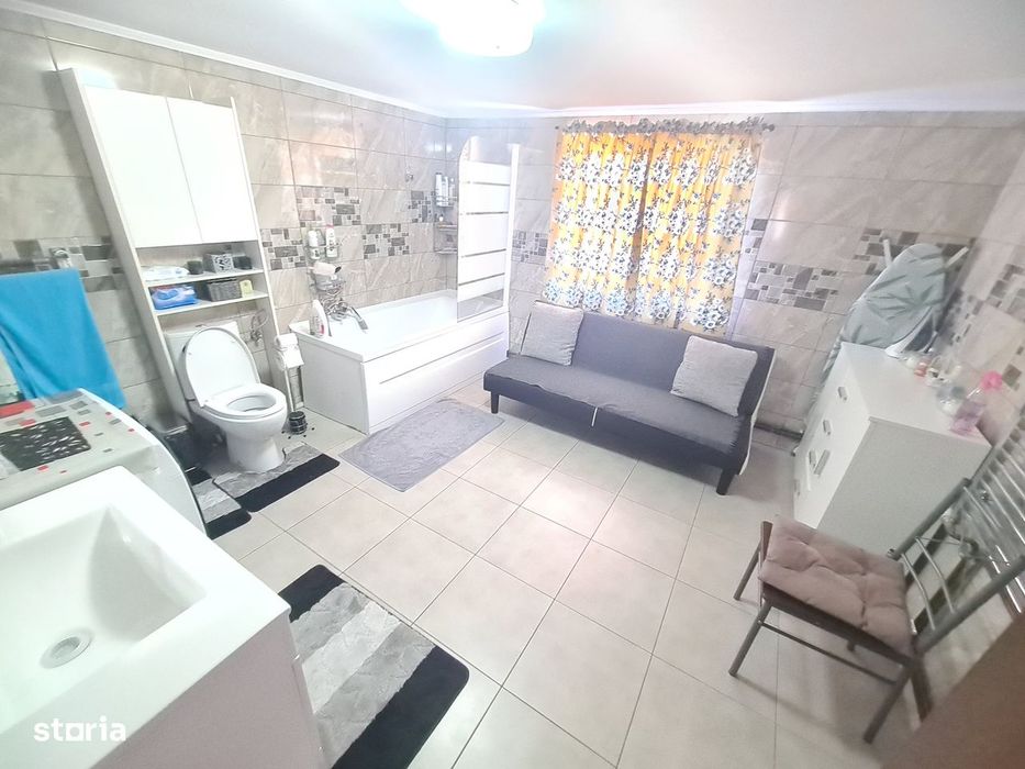 Casa 4 camere, Caiuti-Bacau