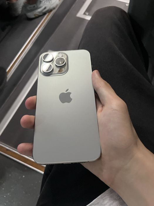 Продам Iphone 15 Pro Max 256gb