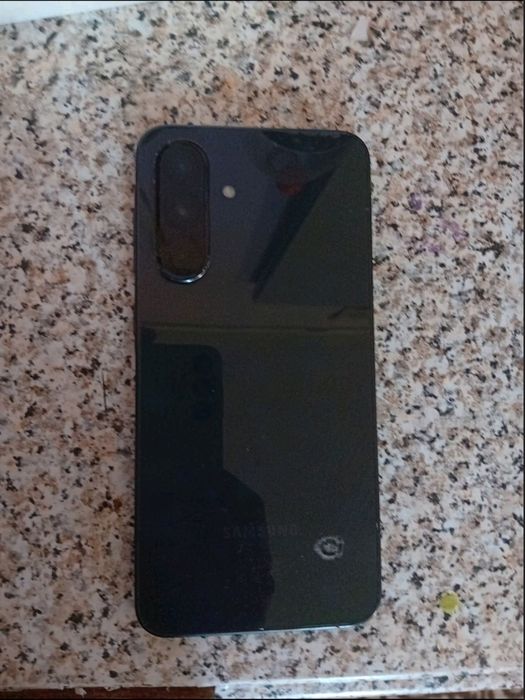 Продавам Samsung a36 5g