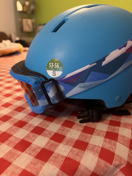 Casca si ochelari ski