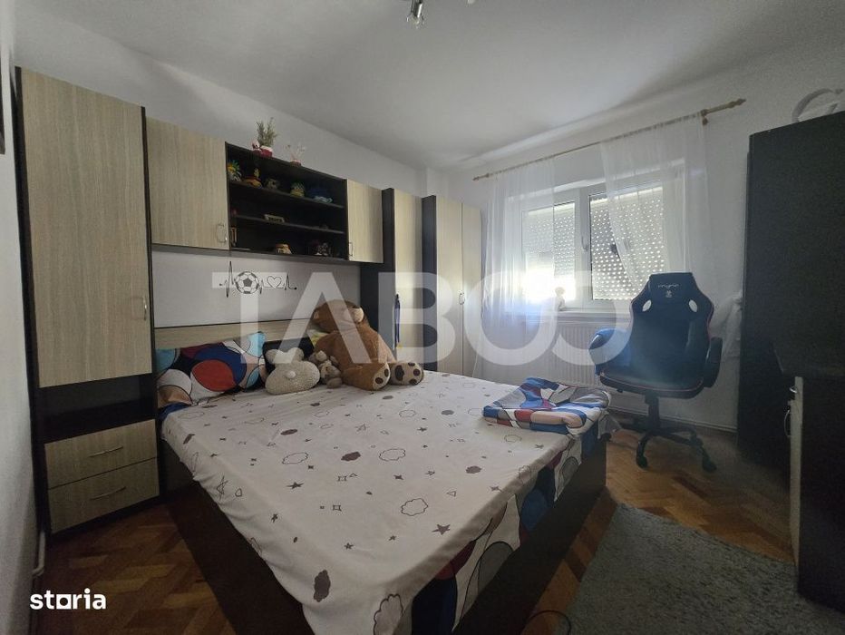 Apartament 3 camere decomandat 68mp si balcon zona Siretului Sibiu