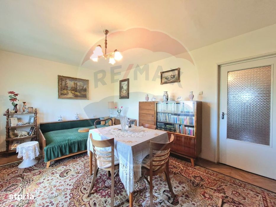 Zona 300, 3 camere, etaj 2, trei balcoane, fără comision ! — fotografia 3