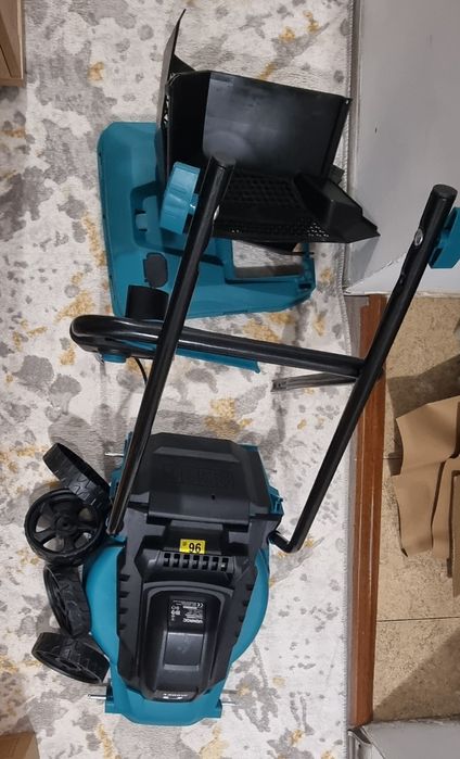 Електрическа косачка Vonroc 1300w