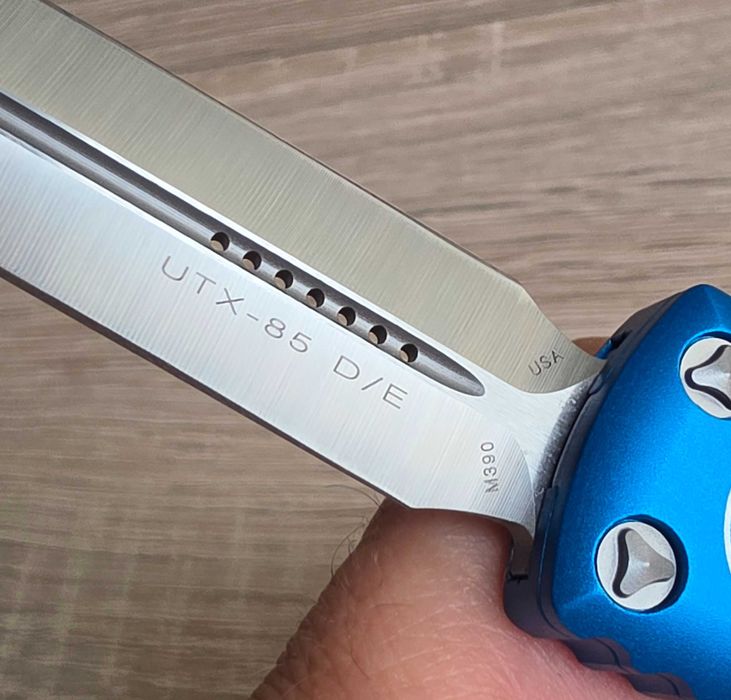 Microtech UTX-85  Blue OTF нож
