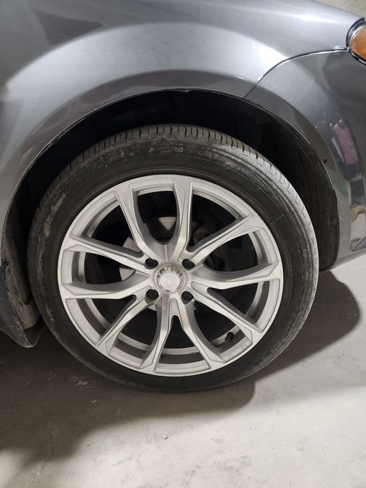 Диска 17 шинаси яхши холатда