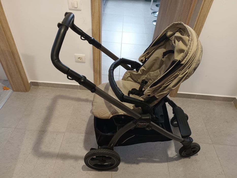 Cărucior Peg Perego -putin folosit, în stare foarte bună