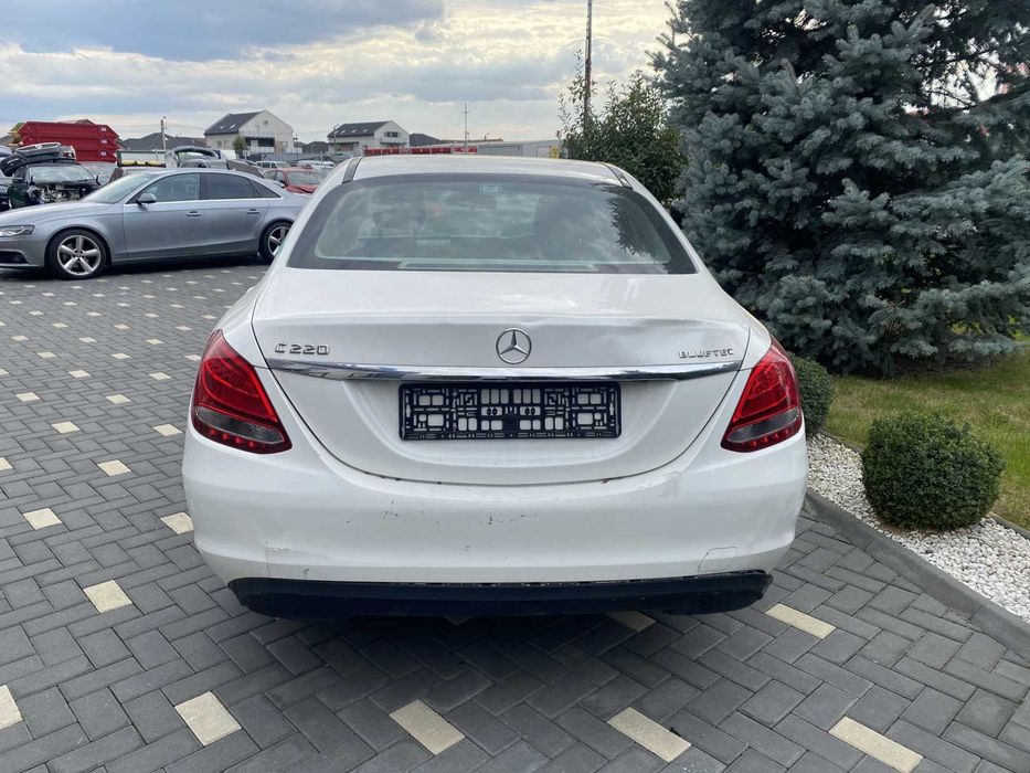 Dezmembrari dezmembrez Mercedes C-Class W205 2.2 CDI cod motor OM651921