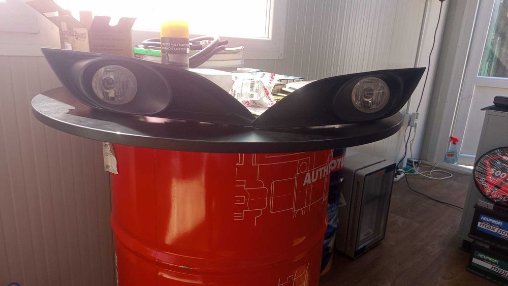 Grila proiector cu proiector si bec  toyota auris stanga dreapta