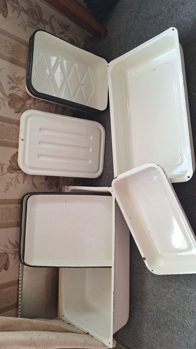 Продам эмалированная  ванночки.