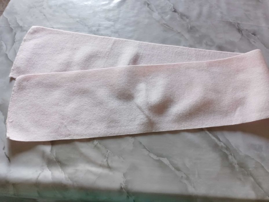 Продам платье для девочки , шарфик